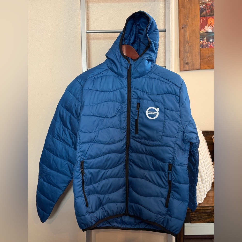 Volvo Men's Hooded Quilted Puffer Jacket in Blue